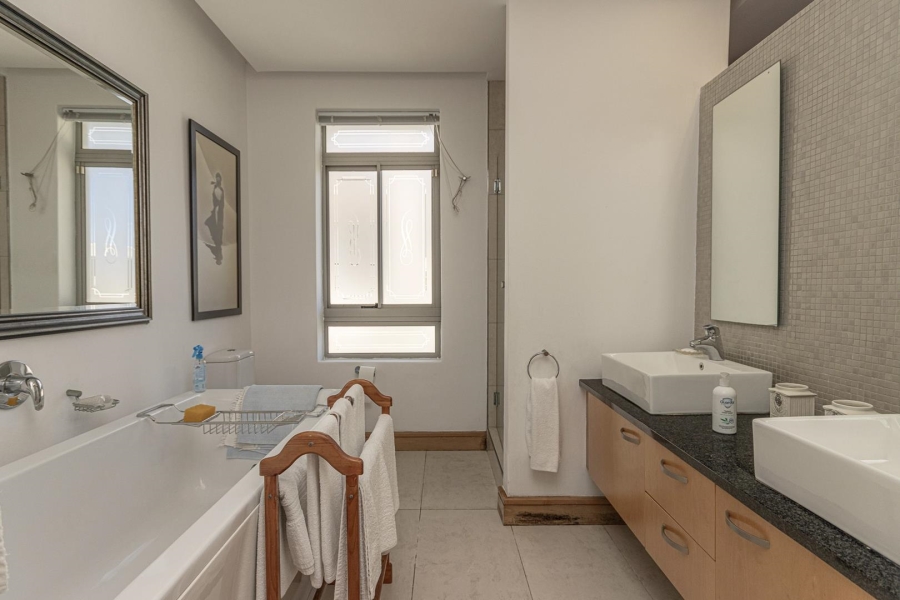 4 Bedroom Property for Sale in Sunset Beach Western Cape